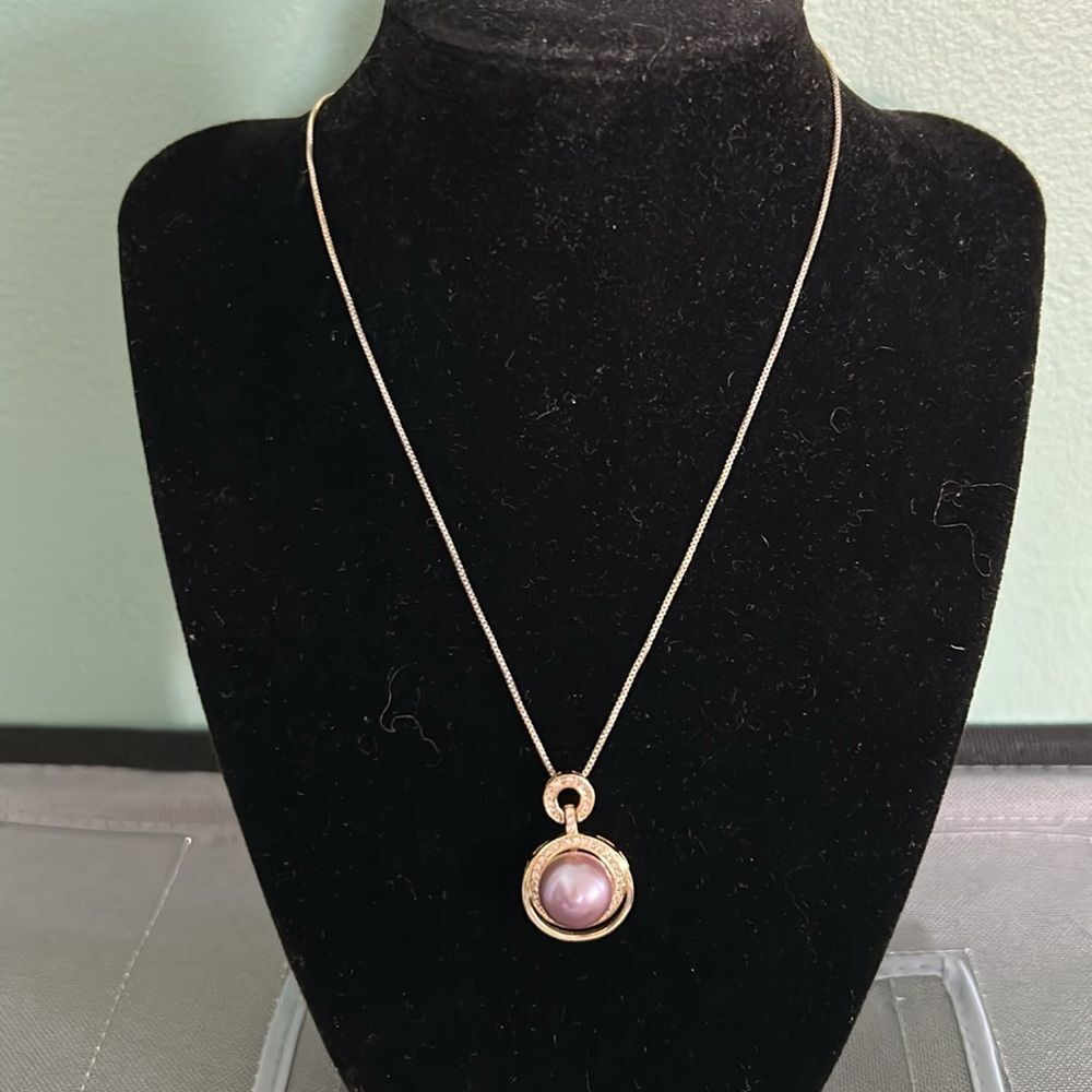 18K Gold Plated Necklace with faux pearl and rhinestone pendant - Picture 5 of 5